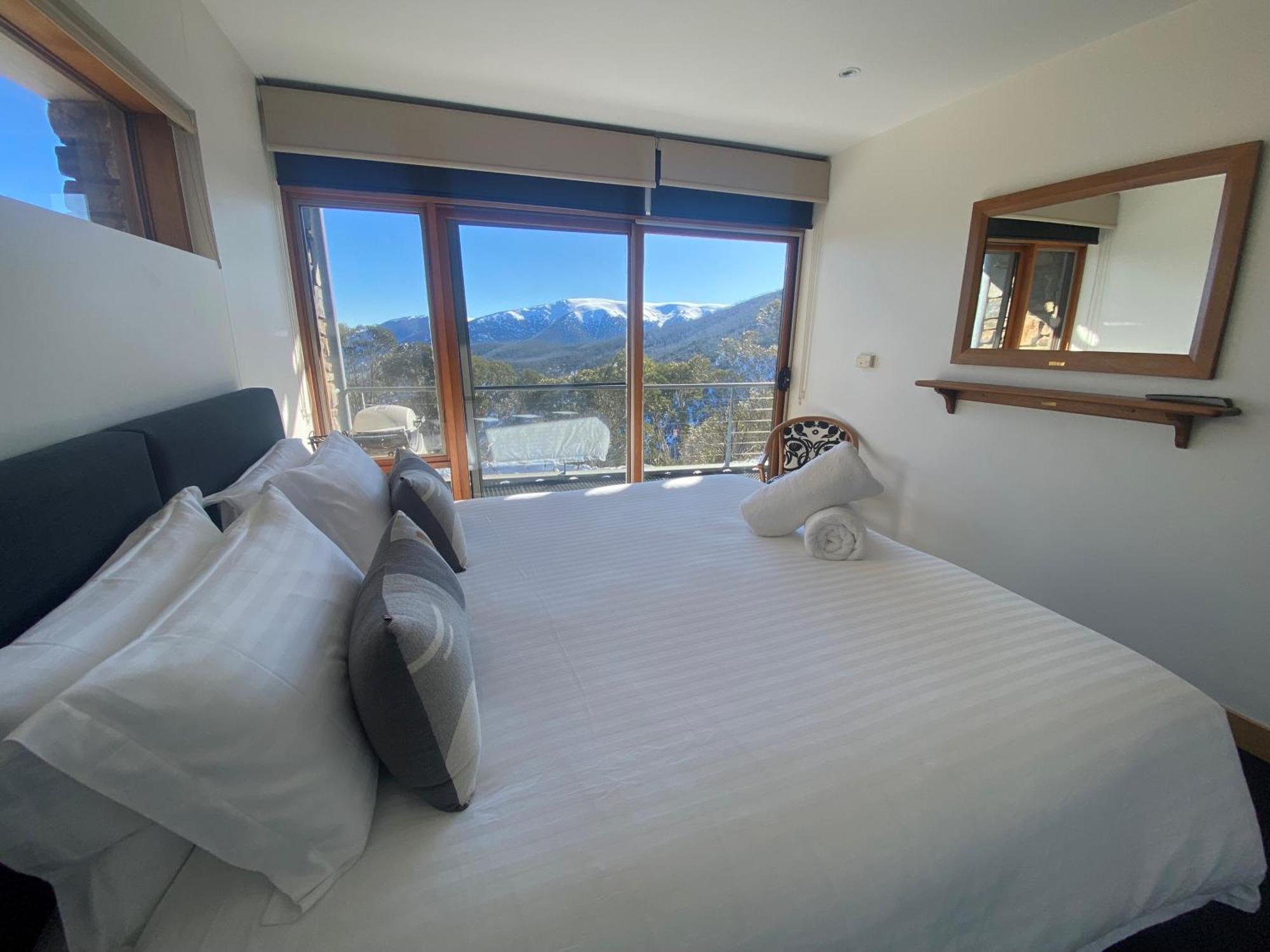 Alpine Woodsmoke Apartments Falls Creek Bagian luar foto