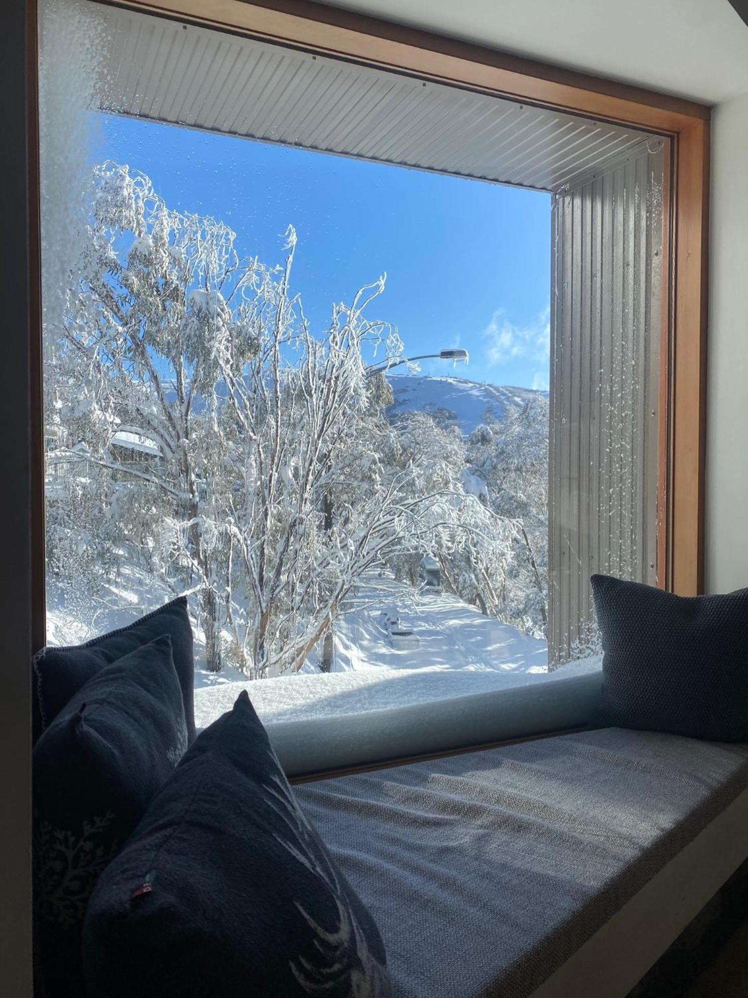 Alpine Woodsmoke Apartments Falls Creek Bagian luar foto