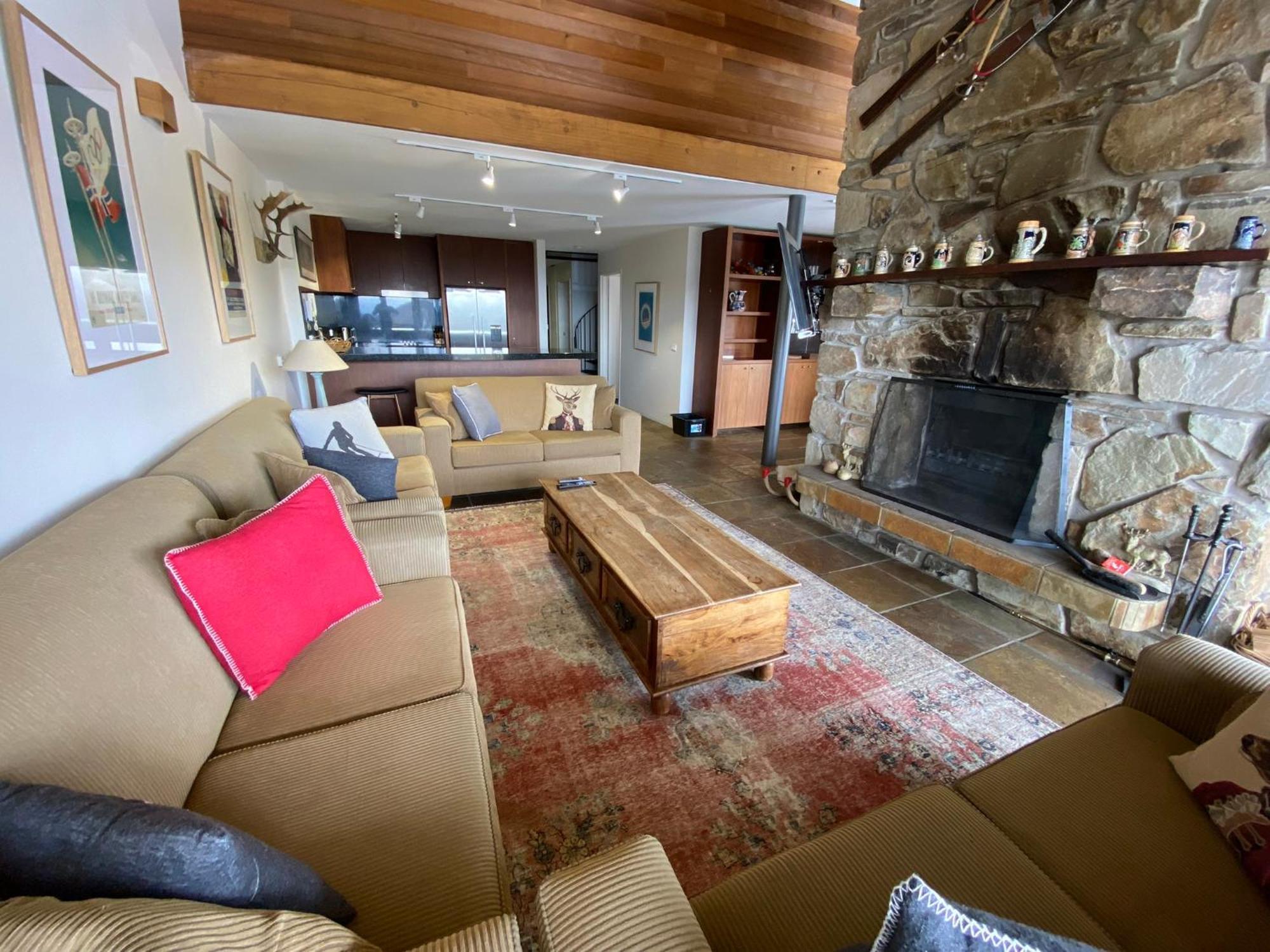 Alpine Woodsmoke Apartments Falls Creek Bagian luar foto