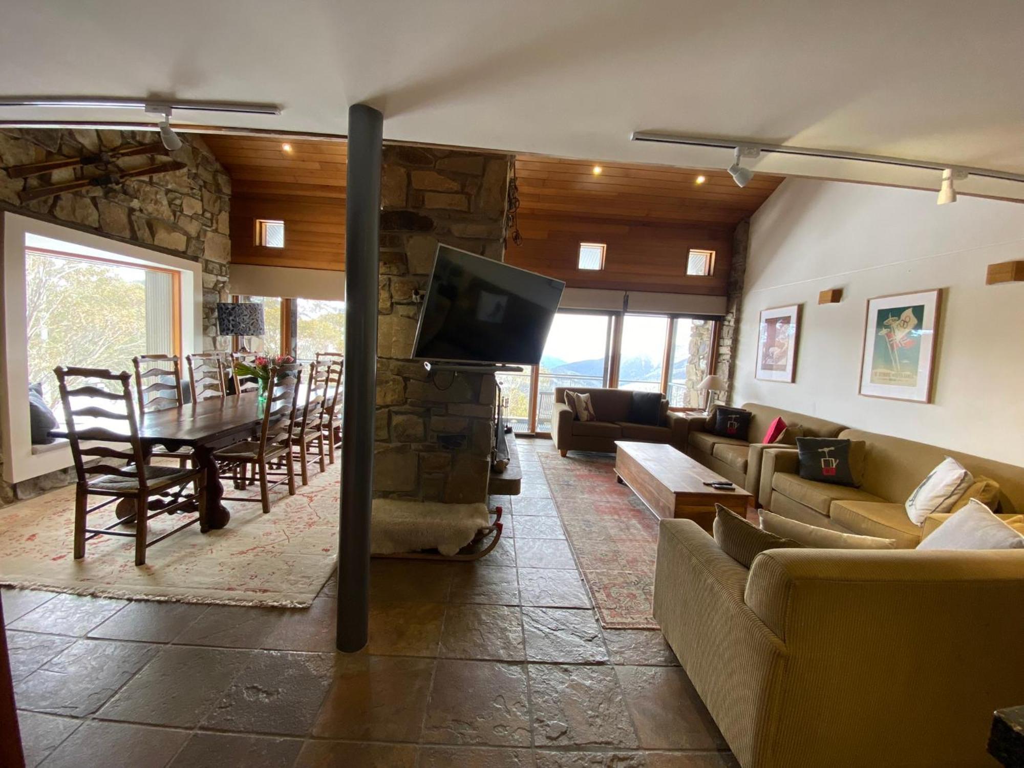 Alpine Woodsmoke Apartments Falls Creek Bagian luar foto