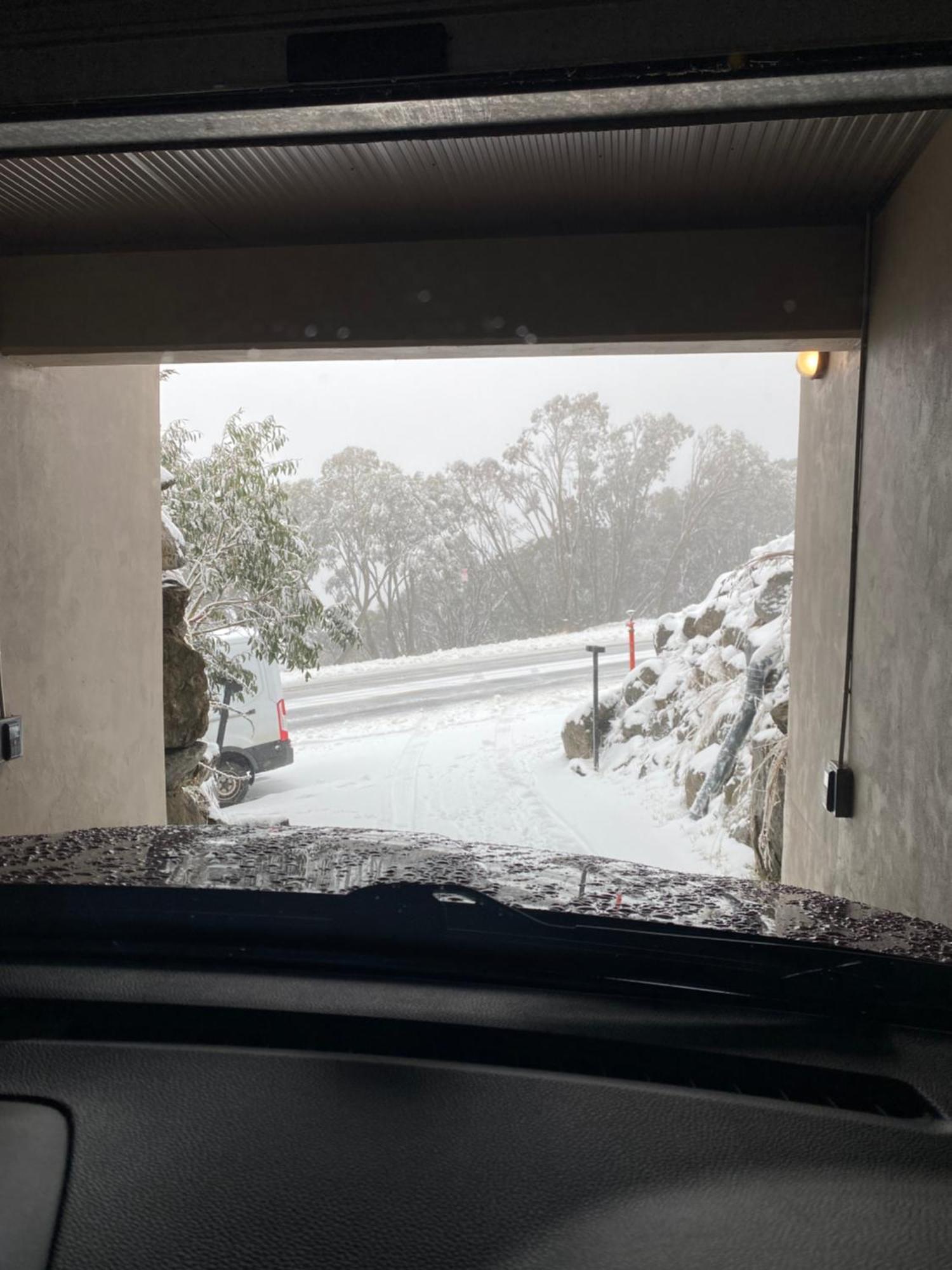 Alpine Woodsmoke Apartments Falls Creek Bagian luar foto