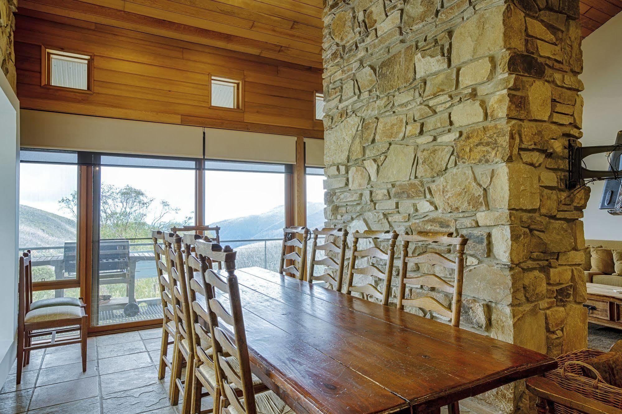 Alpine Woodsmoke Apartments Falls Creek Bagian luar foto