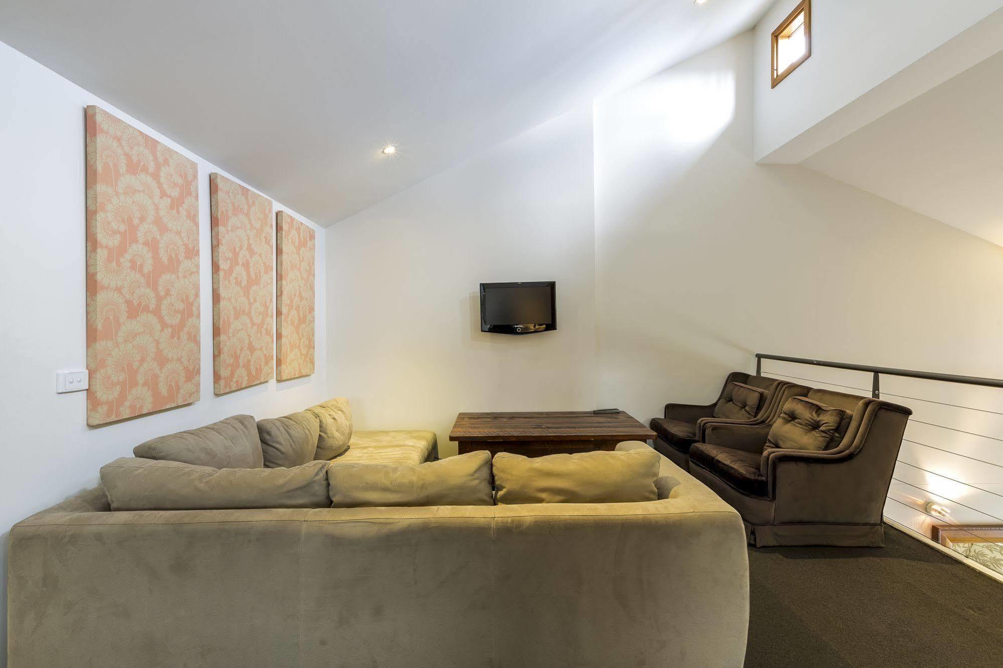 Alpine Woodsmoke Apartments Falls Creek Bagian luar foto